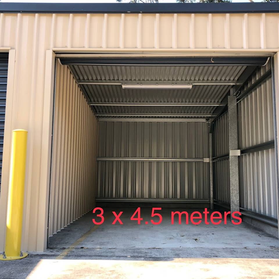 3x4.5m self storage unit with drive-up access at Mount Cotton